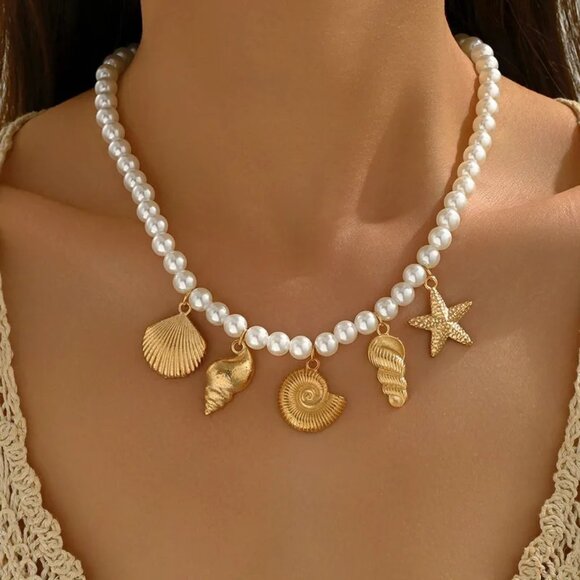 NEW  Ocean Style Alloy Shell Starfish Conch Pendant Necklace Light Luxury . - Picture 3 of 4